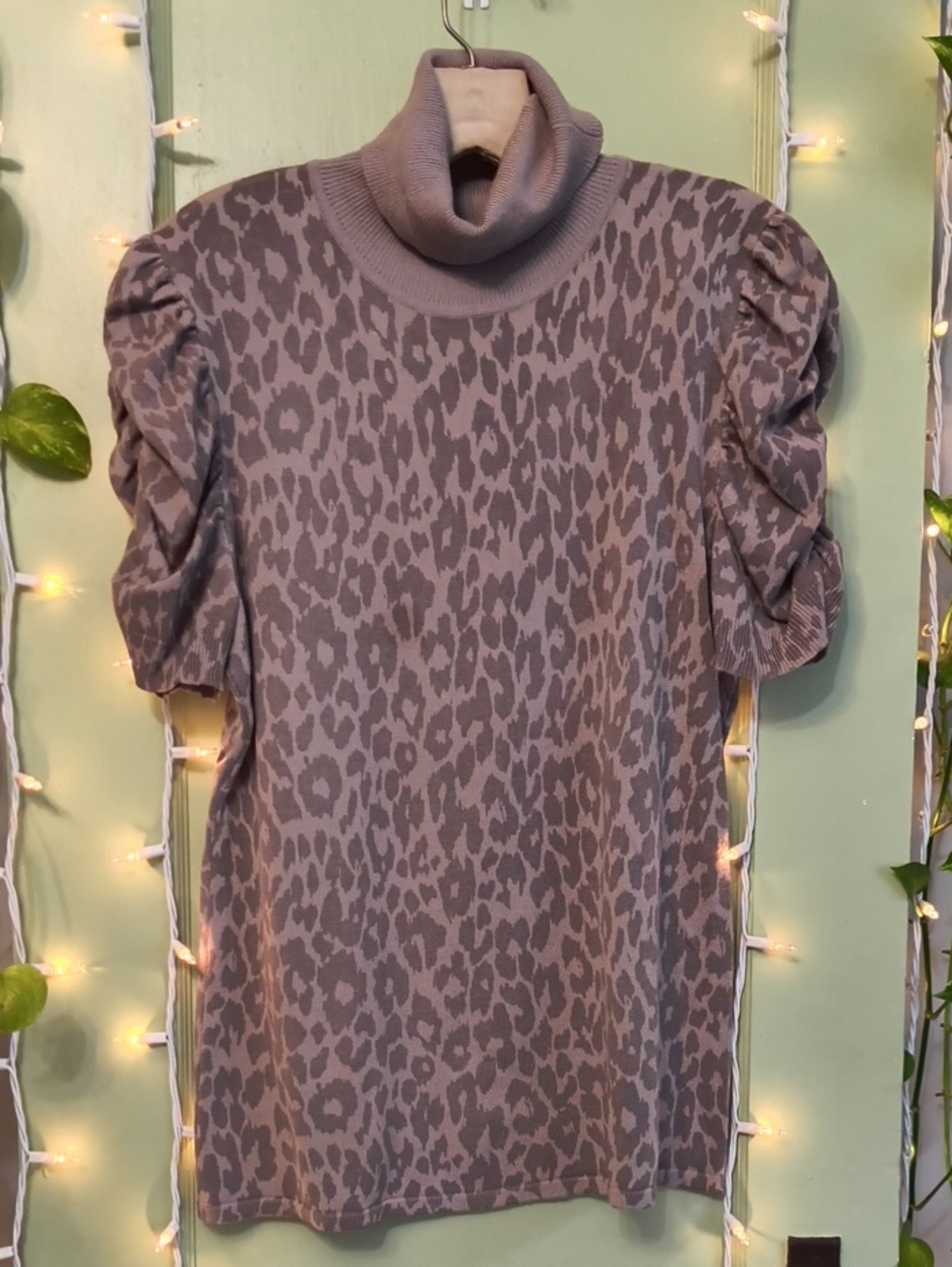 Women's Style & Co Cheetah Leopard Tan Rouge Sleeve Turtleneck Sweater L